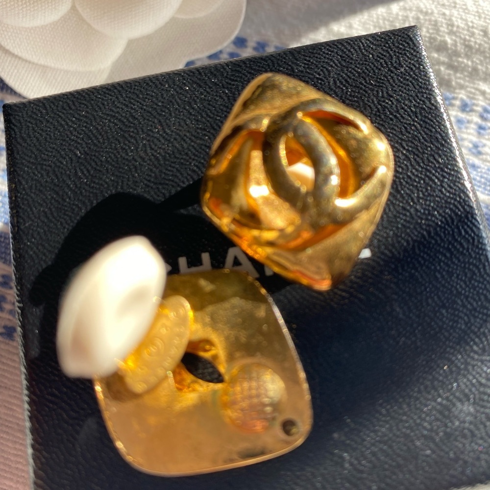 CHANEL earrings - Picture 4 of 6